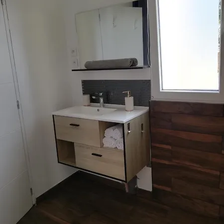 Petite Maison Neuve Proche Du Σπίτι διακοπών